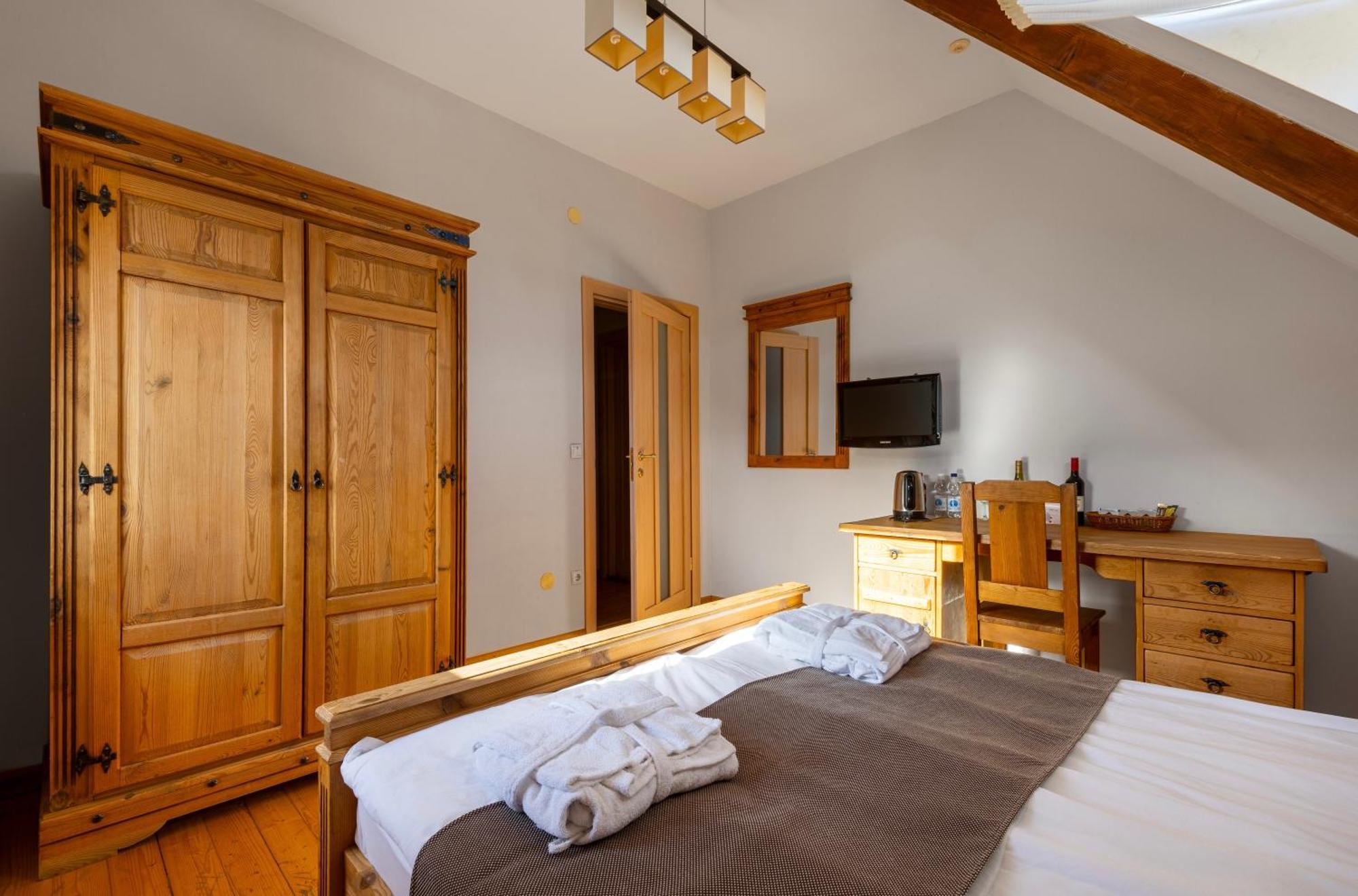 Korunka Hotel Tatariv Ngoại thất bức ảnh